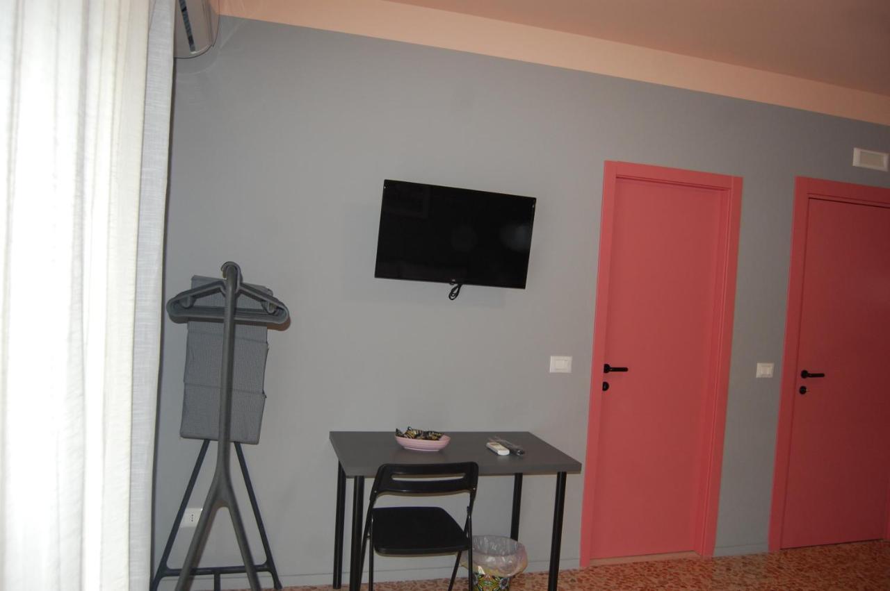 Dimora 81 Bed & Breakfast Syracuse ภายนอก รูปภาพ